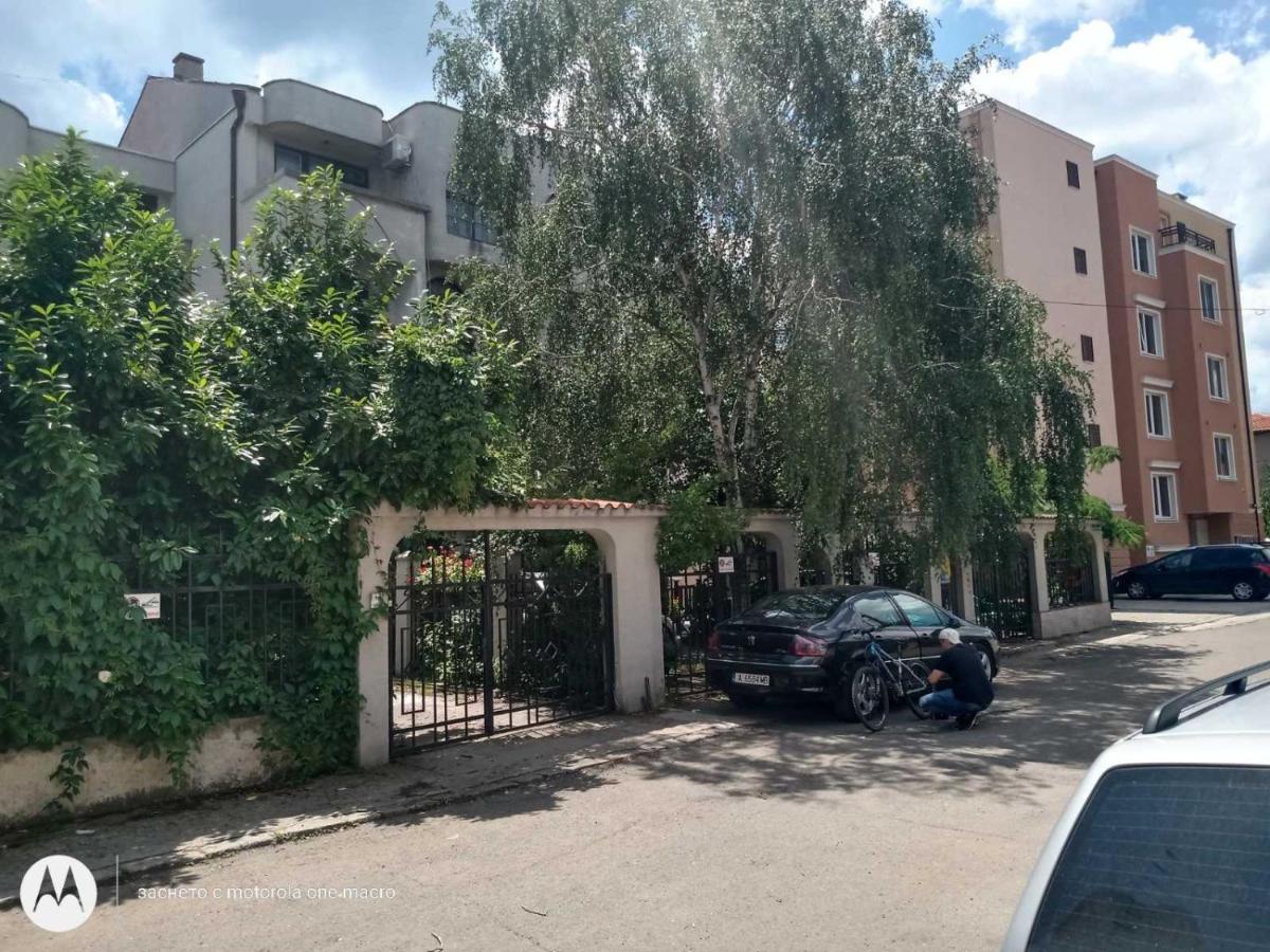 Dvete Brezi Hotel Burgasz Kültér fotó